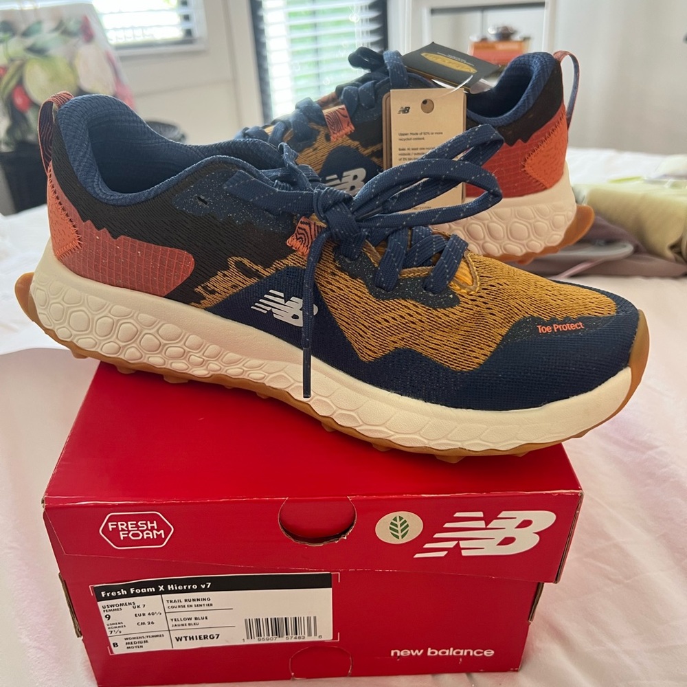 New Balance fresh foam X Hierro v7 - Navy and Orange